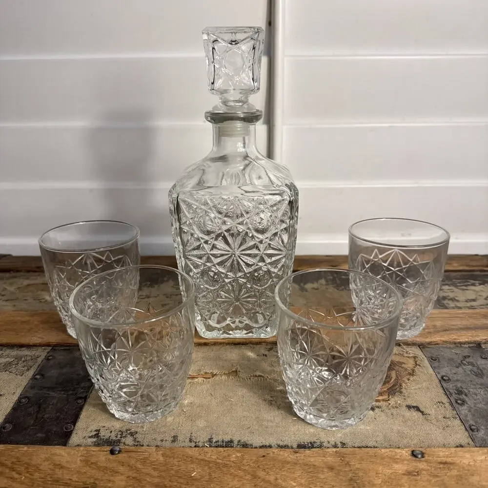 Bormioli Rocco Dedalo Liquor Set – Italian Cut Glass Decanter & 4 Glasses